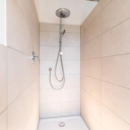 Pitlane 4 * Brucktal